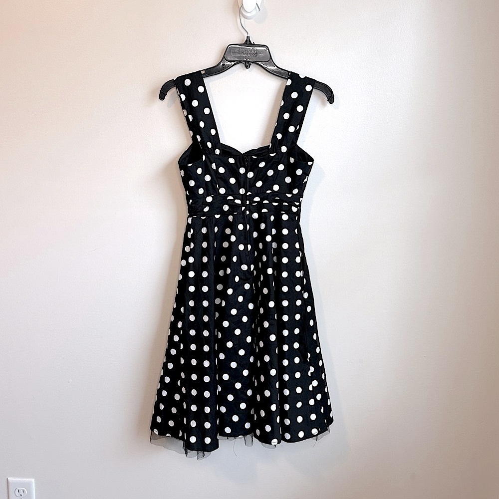 Hot Topic Black with White Polka Dot Swing Dress Size XS  *Like New* 🖤 - Picture 5 of 15